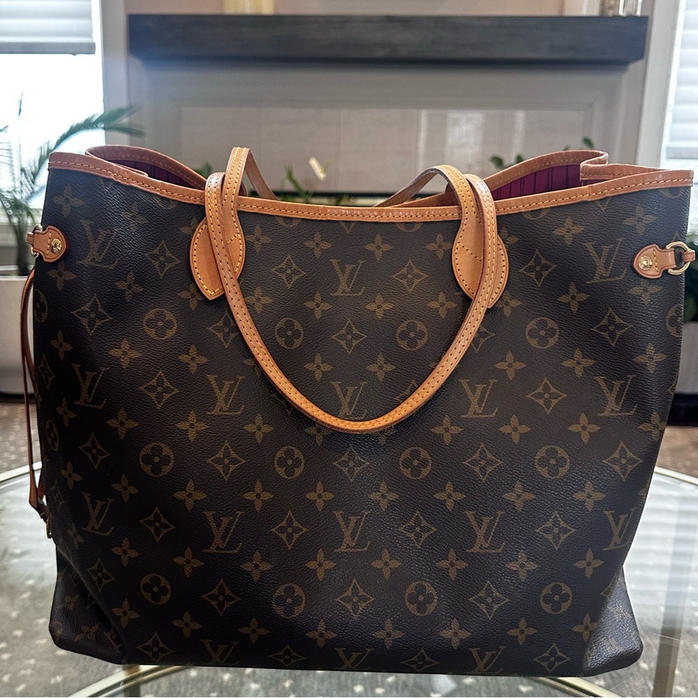 LOUIS VUITTON NEVERFULL GM